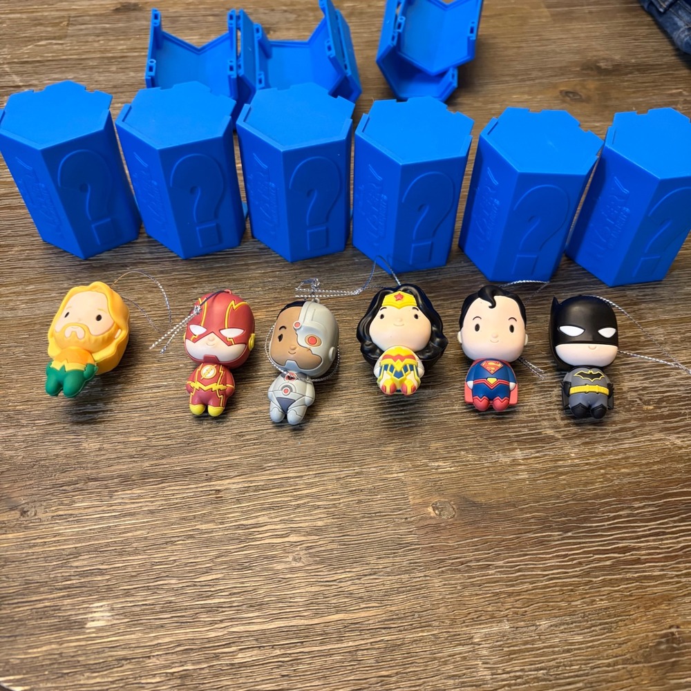 Hallmark Mystery Ornaments DC Super Heroes 6 Batman Superman Wonder Woman Flash